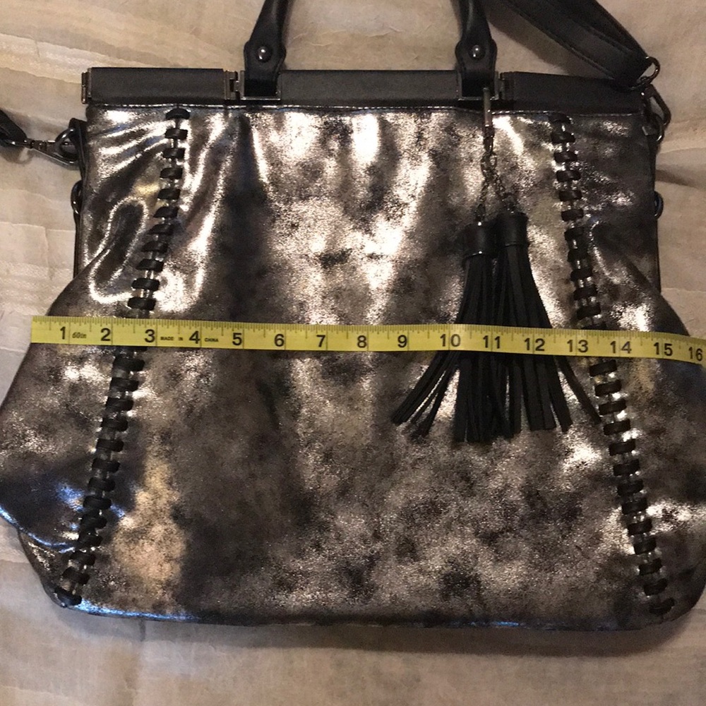 🔘Metallic Silver Black Tote🔘 - Picture 7 of 7